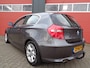 BMW 1-Serie 118i Business Line 143PK Automaat Airco LMV NL-Auto