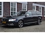 Volvo V70 2.0 D4 R-Edition - 5 cilinder! - nette auto. Wij zijn op afspraak geopend! Graag bellen voor uw komst.