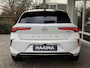 Opel Astra 1.6 Turbo Plug In Hybrid Ultimate | Automaat | Achteruitrij camera | Apple Carplay | Electronic climate controle | Elektrisch glazen Panorama Dak | Voorstoelen verwarmd | Navigatiesysteem |