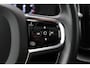 Volvo XC60 T4 R-Design | Panoramadak | harman/kardon | Stoelverwarming | Keyless | Camera | Getint Glas