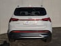 Hyundai Santa Fe 1.6 T-GDI PHEV Premium Sky Automaat / Dealer onderhouden / Head Up Display / EAER 58 km stad 69km / Glazen schuif- en kanteldak / Elektrische achterklep / Trekgewicht 1350 kg / Stuur-, Stoel & Achterbank verwarming / Adaptief cruise control / Climate control /