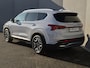 Hyundai Santa Fe 1.6 T-GDI PHEV Premium Sky Automaat / Dealer onderhouden / Head Up Display / EAER 58 km stad 69km / Glazen schuif- en kanteldak / Elektrische achterklep / Trekgewicht 1350 kg / Stuur-, Stoel & Achterbank verwarming / Adaptief cruise control / Climate control /