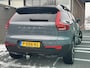 Volvo XC40 1.5 T4 Recharge R-Design PHEV, Automaat, Driver assist, Adaptive cruise, BLIS, Trekhaak semi elektrisch wegklapbaar, Parkeercamera, Park assist voor- en achter, Zwart dak