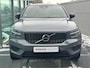 Volvo XC40 1.5 T4 Recharge R-Design PHEV, Automaat, Driver assist, Adaptive cruise, BLIS, Trekhaak semi elektrisch wegklapbaar, Parkeercamera, Park assist voor- en achter, Zwart dak
