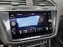 Volkswagen Tiguan 2.0 TSI 180PK 4Motion R-line Highline|Panorama|HeadUp|Leder