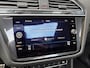 Volkswagen Tiguan 2.0 TSI 180PK 4Motion R-line Highline|Panorama|HeadUp|Leder