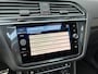 Volkswagen Tiguan 2.0 TSI 180PK 4Motion R-line Highline|Panorama|HeadUp|Leder