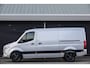 Mercedes-Benz Sprinter L2H2 319Cdi 3.0 6-Cilinder 190Pk 7G-Tronic | RWD | Stoel-Bank | 2xSchuifdeur | Achteruirijcamera | Trekhaak | 17''