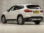 BMW X1 sDrive20i High Executive 192Pk Automaat (GROOT NAVI, HEAD-UP DISPLAY, LEDER, TREKHAAK, STOELVERWARMING, TREKHAAK, SPORTSTOELEN, SFEERVERLICHTING, CAMERA, NIEUWSTAAT)