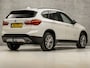BMW X1 sDrive20i High Executive 192Pk Automaat (GROOT NAVI, HEAD-UP DISPLAY, LEDER, TREKHAAK, STOELVERWARMING, TREKHAAK, SPORTSTOELEN, SFEERVERLICHTING, CAMERA, NIEUWSTAAT)