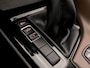 BMW X1 sDrive20i High Executive 192Pk Automaat (GROOT NAVI, HEAD-UP DISPLAY, LEDER, TREKHAAK, STOELVERWARMING, TREKHAAK, SPORTSTOELEN, SFEERVERLICHTING, CAMERA, NIEUWSTAAT)