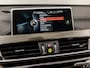 BMW X1 sDrive20i High Executive 192Pk Automaat (GROOT NAVI, HEAD-UP DISPLAY, LEDER, TREKHAAK, STOELVERWARMING, TREKHAAK, SPORTSTOELEN, SFEERVERLICHTING, CAMERA, NIEUWSTAAT)