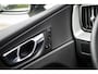 Volvo XC60 2.0 T6 Plug-in hybrid AWD Plus Dark | 360 Camera | Schuif-/Kanteldak | Stoel-/Stuurverwarming | Adaptieve Cruise Control | Trekhaak |