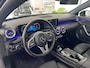 Mercedes-Benz A-klasse 220 Launch Edition Premium Panoramadak / Leer / Trekhaak /19 inch velgen / sfeerverlichting