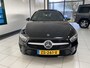 Mercedes-Benz A-klasse 220 Launch Edition Premium Panoramadak / Leer / Trekhaak /19 inch velgen / sfeerverlichting