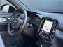 Volvo XC40 2.0 B4 Plus Dark Adaptieve Cruise Control / BLIS / Eekr. stoelverstelling / Stoel-,stuur-. voorruit verw. / park assist camera / Trekhaak / Harman Kardon Audio / Keyless drive