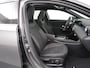 Mercedes-Benz A-klasse 180 Star Edition AMG Line | Panorama - Schuifdak | Multibeam LED Koplampen | Sfeerverlichting | Voorstoelen Verwarmd | Cruise Control | DAB+ Radio | Achteruitrij Camera