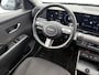 Hyundai Kona 1.6 GDI 140PK HEV Comfort Smart | Atoel & stuurverwarming | Geïntegreerde navigatie & Apple Carplay Android Auto | 18'' 2-Tone Lichtmetalen velgen| Achterklep elektrisch |