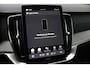 Volvo XC90 T8 Plug-in hybrid Ultra Black Edition | Luchtvering | Bowers&Wilkins | Massage+Ventilatie | Gelamineerd Glas | Trekhaak | 22 Inch