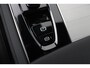 Volvo XC90 T8 Plug-in hybrid Ultra Black Edition | Luchtvering | Bowers&Wilkins | Massage+Ventilatie | Gelamineerd Glas | Trekhaak | 22 Inch