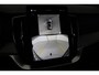 Volvo XC90 T8 Plug-in hybrid Ultra Black Edition | Luchtvering | Bowers&Wilkins | Massage+Ventilatie | Gelamineerd Glas | Trekhaak | 22 Inch