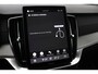 Volvo XC90 T8 Plug-in hybrid Ultra Black Edition | Luchtvering | Bowers&Wilkins | Massage+Ventilatie | Gelamineerd Glas | Trekhaak | 22 Inch