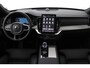 Volvo XC90 T8 Plug-in hybrid Ultra Black Edition | Luchtvering | Bowers&Wilkins | Massage+Ventilatie | Gelamineerd Glas | Trekhaak | 22 Inch