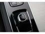Volvo XC90 T8 Plug-in hybrid Ultra Black Edition | Luchtvering | Bowers&Wilkins | Massage+Ventilatie | Gelamineerd Glas | Trekhaak | 22 Inch