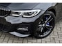 BMW 3-Serie Touring 330e High Executive M-Sport | ACC | Laser | HUD | H&K | 19" |