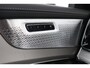 Volvo XC90 T8 Plug-in hybrid Ultra Black Edition | Luchtvering | Bowers&Wilkins | Massage+Ventilatie | Gelamineerd Glas | Trekhaak | 22 Inch