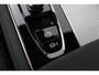 Volvo XC90 T8 Plug-in hybrid Ultra Black Edition | Luchtvering | Bowers&Wilkins | Massage+Ventilatie | Gelamineerd Glas | Trekhaak | 22 Inch