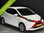 Toyota Aygo 1.0 VVT-i x-wave - Navi - Dealer onderhouden -