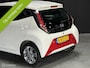 Toyota Aygo 1.0 VVT-i x-wave - Navi - Dealer onderhouden -