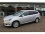 Ford Focus Wagon 1.0-125pk Titanium Climate control , Trekhaak , Cruise control , Bluetooth LM velgen , LED dagrijverlichting , Parkeersensoren achter