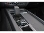 Volvo XC60 Recharge T6 AWD Inscription Expression - Panorama/schuifdak - IntelliSafe Assist - Harman/Kardon audio - Parkeercamera achter - Adaptieve LED koplampen - Verwarmde voorstoelen & stuur - Elektr. inklapbare trekhaak - Parkeercamera voor & achter - Extra getint glas - 18' LMV