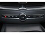 Volvo XC60 Recharge T6 AWD Inscription Expression - Panorama/schuifdak - IntelliSafe Assist - Harman/Kardon audio - Parkeercamera achter - Adaptieve LED koplampen - Verwarmde voorstoelen & stuur - Elektr. inklapbare trekhaak - Parkeercamera voor & achter - Extra getint glas - 18' LMV