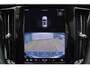 Volvo XC60 Recharge T6 AWD Inscription Expression - Panorama/schuifdak - IntelliSafe Assist - Harman/Kardon audio - Parkeercamera achter - Adaptieve LED koplampen - Verwarmde voorstoelen & stuur - Elektr. inklapbare trekhaak - Parkeercamera voor & achter - Extra getint glas - 18' LMV