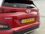 Hyundai Kona Electric EV Fashion 64 kWh | Head Up Display | Navigatie | Adaptive Cruise | Dodehoek Detectie | soh 96,6% |