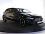 Mercedes-Benz A-klasse 180 Business Solution AMG | Panoramaschuifdak | Premium plus | Head-Up | Stoelverwarming | Achteruitrijcamera |  MULTIBEAM LED |
