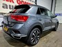 Volkswagen T-Roc 1.5 TSI 150PK United + Dealer OH|Panorama|Keyless|Park Assist|Dodehoek|Camera|LED|DAB|Apple|Android|Verw.stoelen