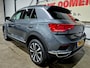 Volkswagen T-Roc 1.5 TSI 150PK United + Dealer OH|Panorama|Keyless|Park Assist|Dodehoek|Camera|LED|DAB|Apple|Android|Verw.stoelen