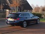 BMW 3-Serie Touring 318i Business Edition | Camera | Trekhaak | Sfeerverlichting | Apple Carplay | Automaat |