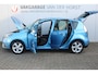 Renault Scenic 1.2-116pk TCe Dynamique. Praktische en ruime wagen ! Autm. airco dual, navigatie, trekhaak, metallic lak, panoramadak, in hoogte verstelb. voorstoelen, telefoonvoorb., cruise control etc.