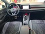 Volkswagen Golf 1.5 TSI 130pk R-Line / Navigatie / Sfeerverlichting / Parkeersensoren