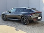 Kia EV6 GT-Line AWD 77.4 kWh / 325 Pk / Fabrieksgarantie tot 12-2028 / Dealer Onderhouden / HUD / 360 Camera / Dodehoek / Navigatie / Apple Carplay & Android Auto / Stoelverwarming & Stuurwielverwarming / Stoelventilatie / Elektr. Stoelen / Meridian Surround Audio / Elektr. Achterklep /