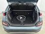Hyundai Kona Electric EV Premium 64 kWh | Stoel & Stuurverwarming | Stoelventilatie | Adaptive Cruise | Dodehoekdetectie | Achteruitrijcamera | soh 95,1% |