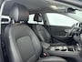 Hyundai Kona Electric EV Premium 64 kWh | Stoel & Stuurverwarming | Stoelventilatie | Adaptive Cruise | Dodehoekdetectie | Achteruitrijcamera | soh 95,1% |