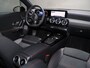 Mercedes-Benz A-klasse 180 Business Solution AMG | Panoramaschuifdak | Premium Plus | 19”AMG-velgen | Head-up display | Dodehoekassistent |