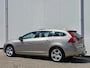 Volvo V60 2.4 D6 AWD Plug-In Hybrid Summum 1e eig. bj 2014 Distributie vv. Volledig onderhouden! Nette Auto!