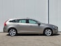 Volvo V60 2.4 D6 AWD Plug-In Hybrid Summum 1e eig. bj 2014 Distributie vv. Volledig onderhouden! Nette Auto!